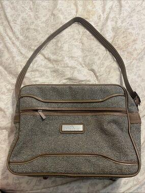 Jordache vintage Grey Tweed Shoulder Bag with Tan Trim